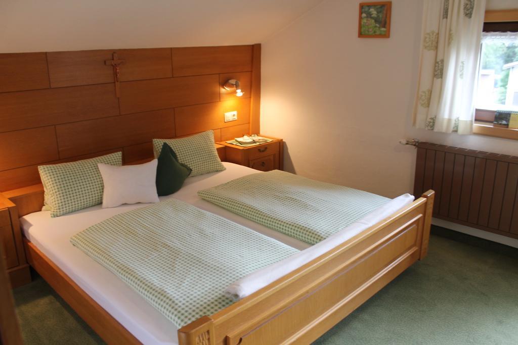 Haus Hoher Sattel Appartement Leutasch Buitenkant foto